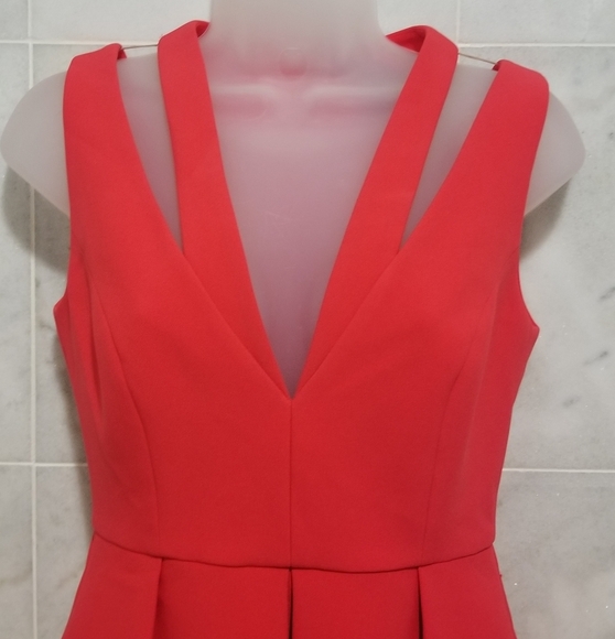 Bcbgmaxazria Red Bright Poppy V Neck Cutout Clayre - Picture 3 of 13